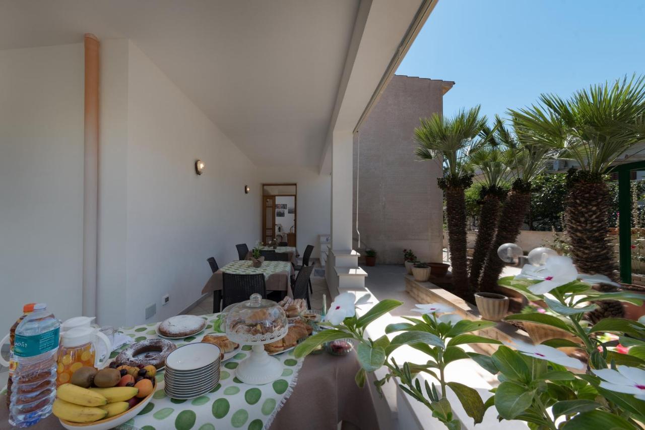 לינה וארוחת בוקר סן ויטו לו קאפו Tra La Montagna E Il Mare מראה חיצוני תמונה